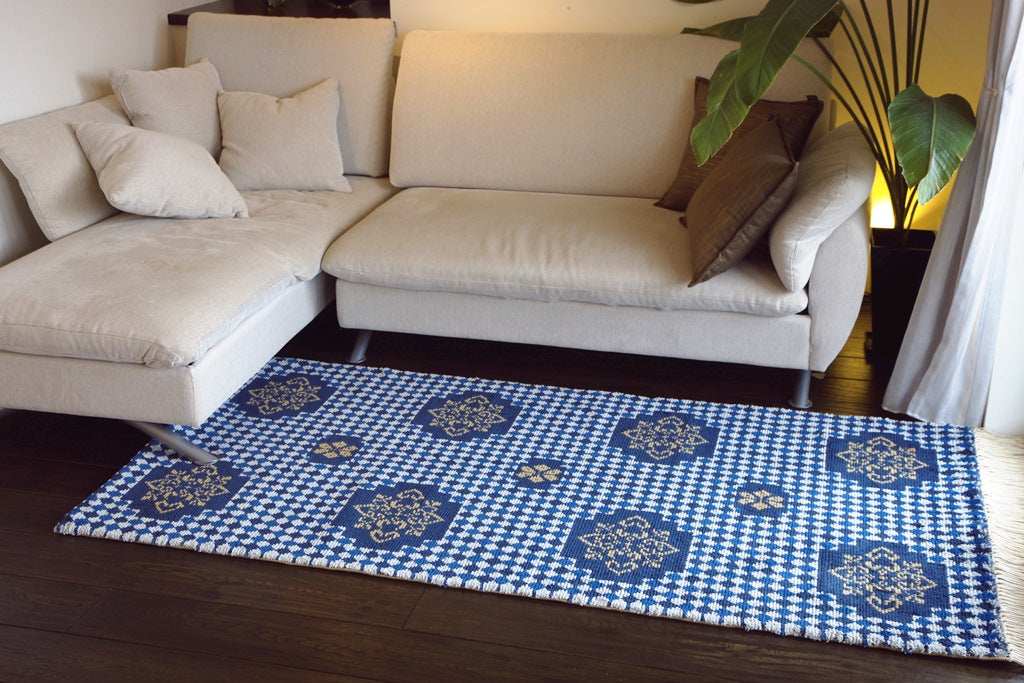 正倉院花文 「Shosoinkamon 」 – 本家鍋島緞通