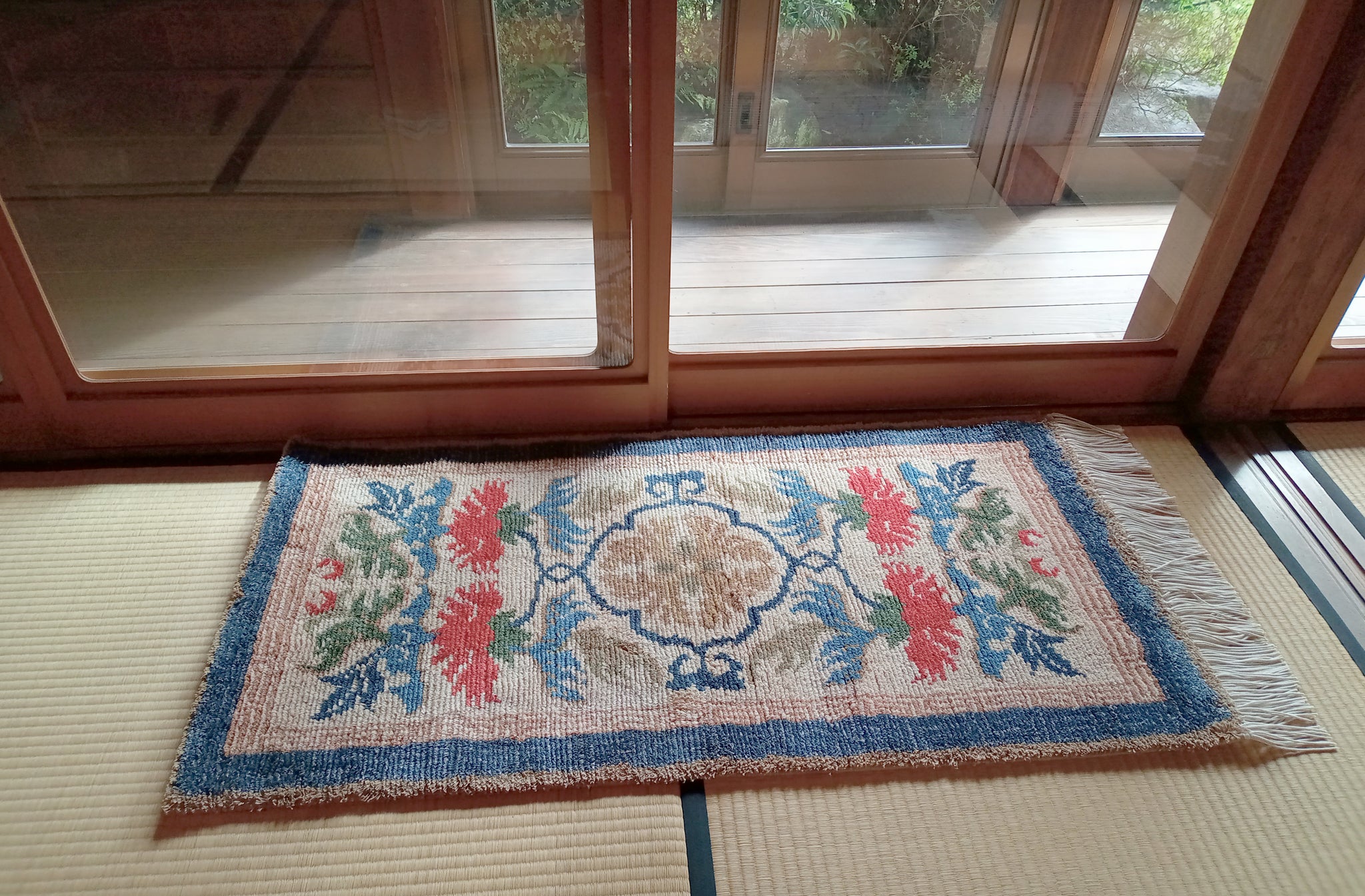 714 骨董 アンティーク 鍋島段通 雷文繋ぎ ② ラグ 座布団 インテリア その他のサイズ – 本家鍋島緞通 714 骨董 アンティーク 鍋島段通 雷文