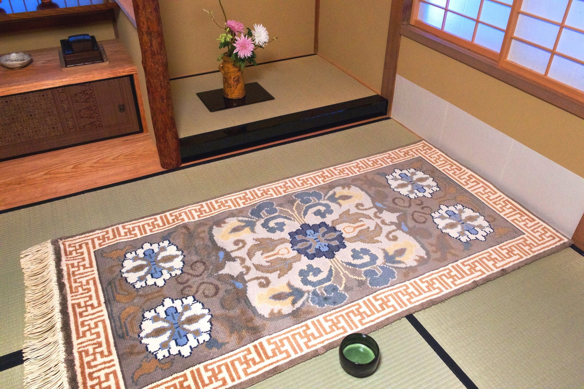 呉牡丹唐草文 縁卍繫文 「Gobotankarakusamon Fuchimanjitunagimon